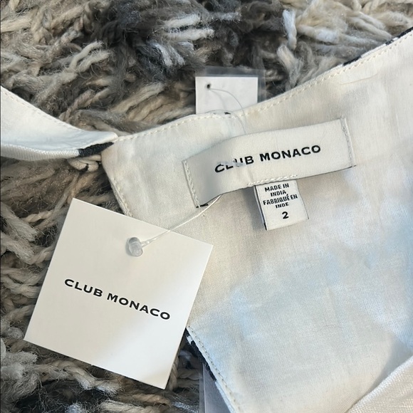 Cinq a Sept Black and White Sleeveless Crop Top with Cut-Out Design - Picture 2 of 5